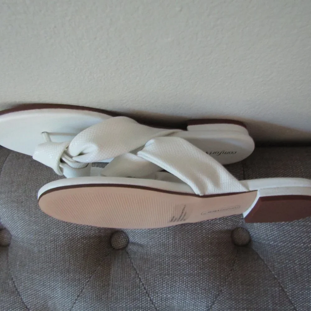 The Cora Sandal by Comfortview